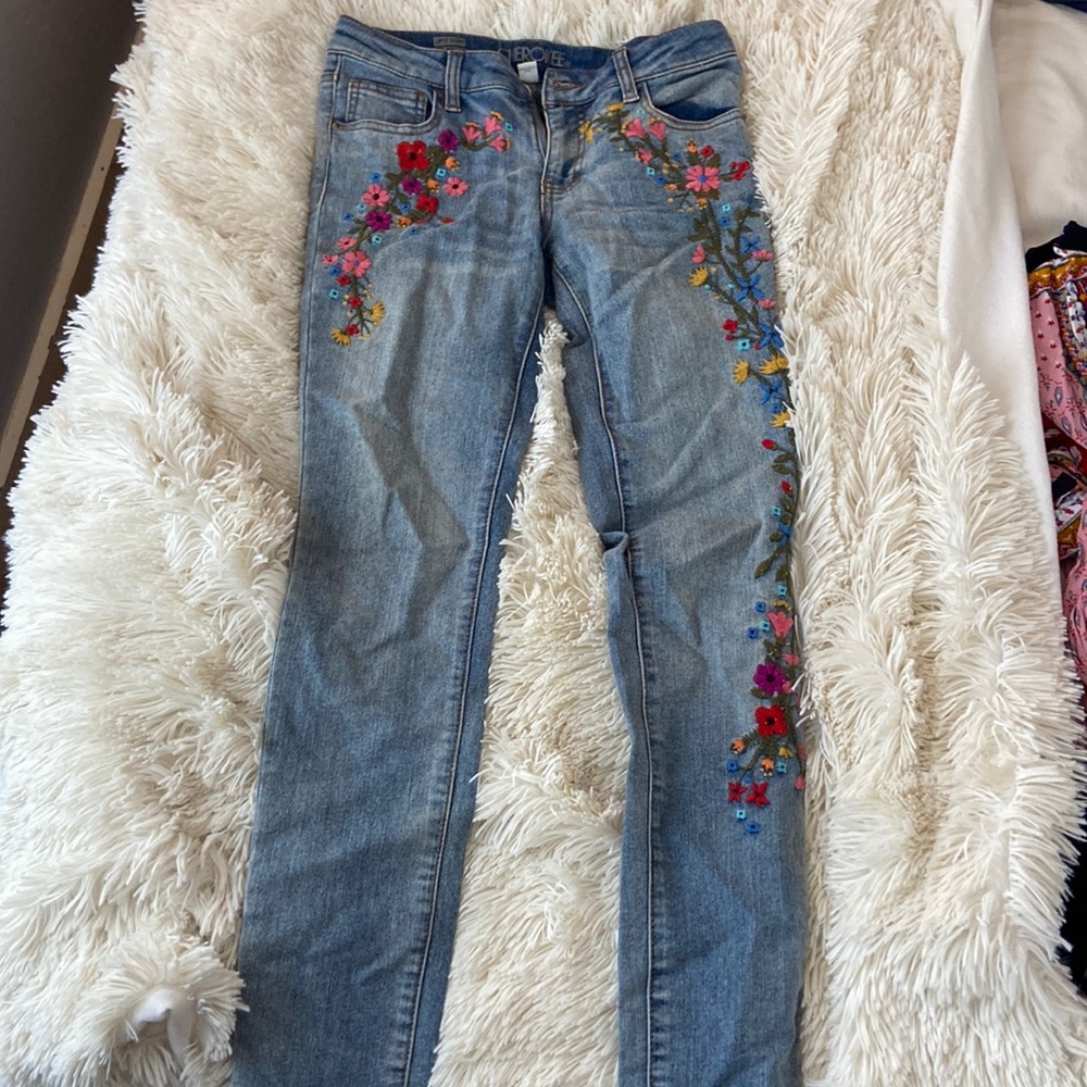 Jeans embroidered